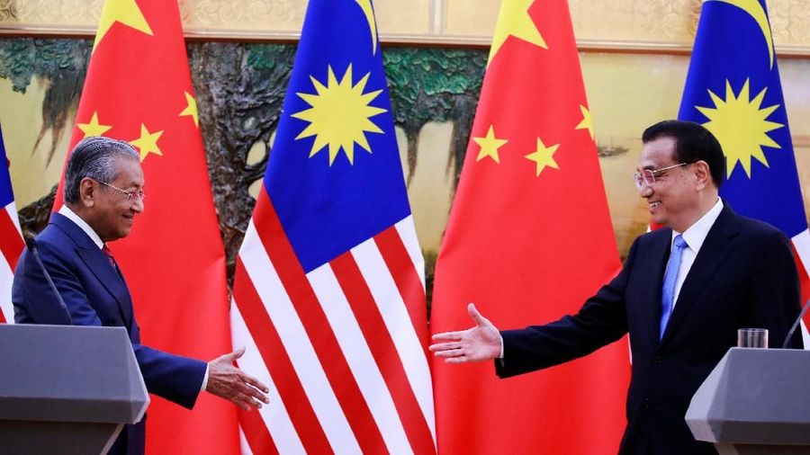 Pembatalan tersebut mencakup dua pipa minyak dan pipa gas yang masing-masing membutuhkan biaya lebih dari US$1 miliar serta jalur pipa senilai US$795 juta.