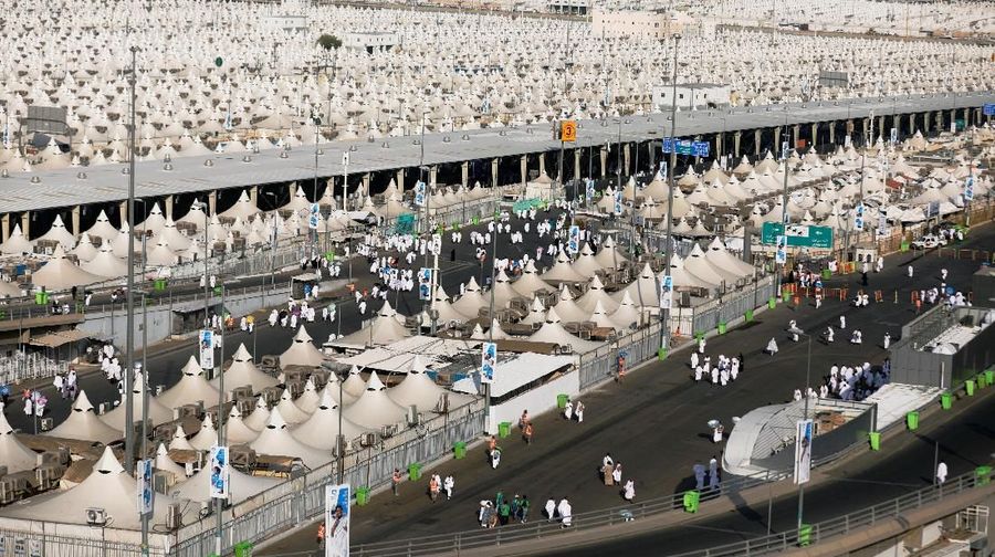 Asosiasi Muslim Penyelenggara Haji dan Umrah Republik Indonesia (AMPHURI) meluncurkan inovasi terbarunya yaitu Aisyah (Amphuri Information System Syariah).