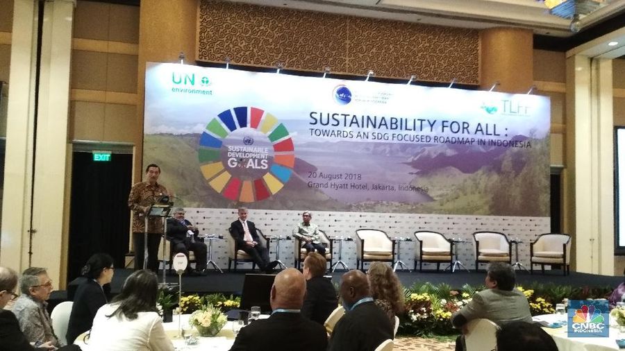Publik internasional diminta tidak menerapkan standar ganda terhadap industri sawit.
