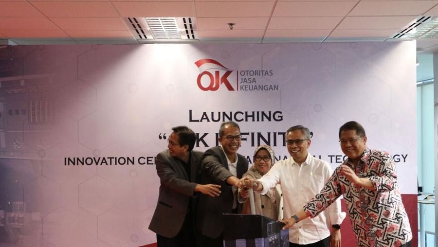 Dalam rangka mendukung industri dan perlindungan konsumen, Otoritas Jasa Keuangan (OJK) mengeluarkan sejumlah aturan terkait financial technology.