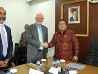 Yayasan Bill Gates Bantu RI Berantas 'Balita Kerdil'