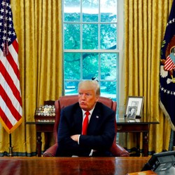 Negara Lain Lockdown, Trump Minta Bisnis AS 'Reopen' Segera?