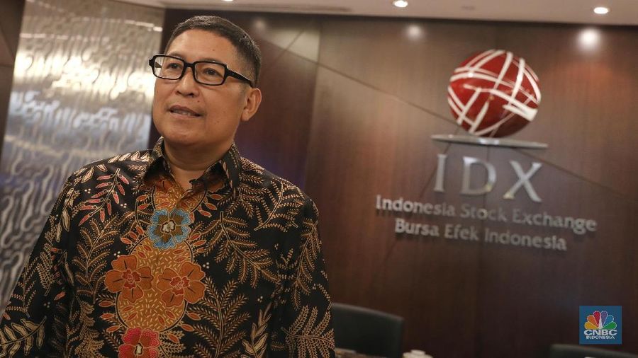 Pasalnya, sejak swastanisasi bursa pada 1992, produk investasi di pasar saham Indonesia tertinggal dibandingkan pasar modal negara-negara tetangga.