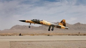 Iran Pamer Jet Tempur Produksi Dalam Negeri Perdana