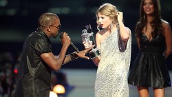 Aksi Kanye West Jegal Taylor Swift di VMAs 2009 untuk Sindir Beyonce dan P Diddy?