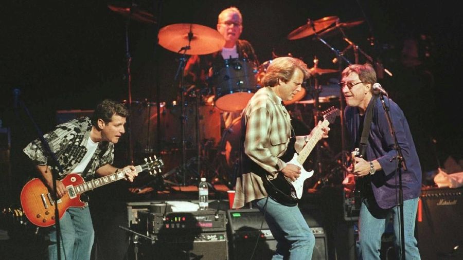 8. The Eagles (US$ 100 juta)