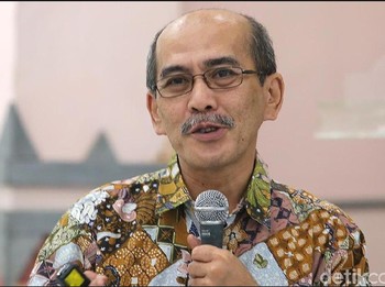 Faisal Basri: Jangan Biarkan Pemerintah Sendiri Lawan Corona!