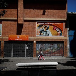 Dampak Krisis Venezuela: Properti Mewah Jadi Rumah Hantu