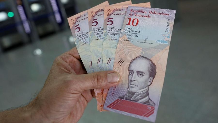 Pada hari ini Venezuela menerbitkan mata uang baru dengan memangkas lima nol sesuai dengan Presiden Nicolas Maduro.