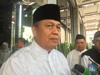 Gubernur BI Beberkan Kenapa Dolar AS Amat Sangat Perkasa