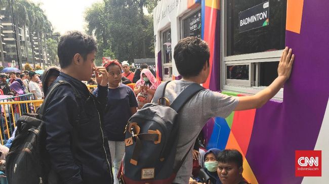 Tuding Polisi Calo Tiket, Augie Fantinus Tersangka UU ITE