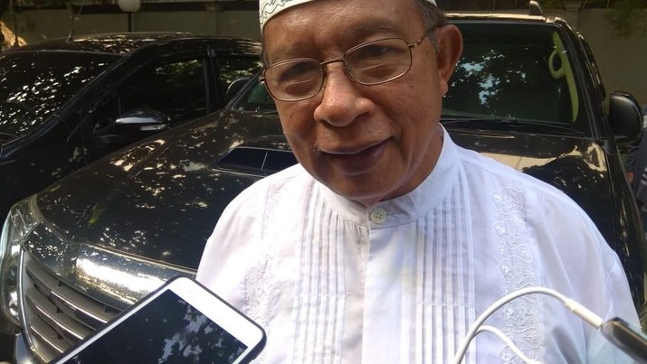 Darmin menjelaskan bahwa sejak era Orde Baru, transaksi berjalan RI memang selalu mengalami defisit, meskipun besaran tidak besar.