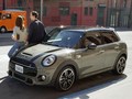 MINI 'Jadul' Disulap Jadi Mobil Listrik