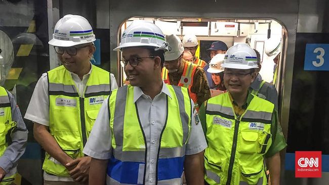 Anies Sebut Kenaikan Tarif Parkir Setelah MRT Beroperasi