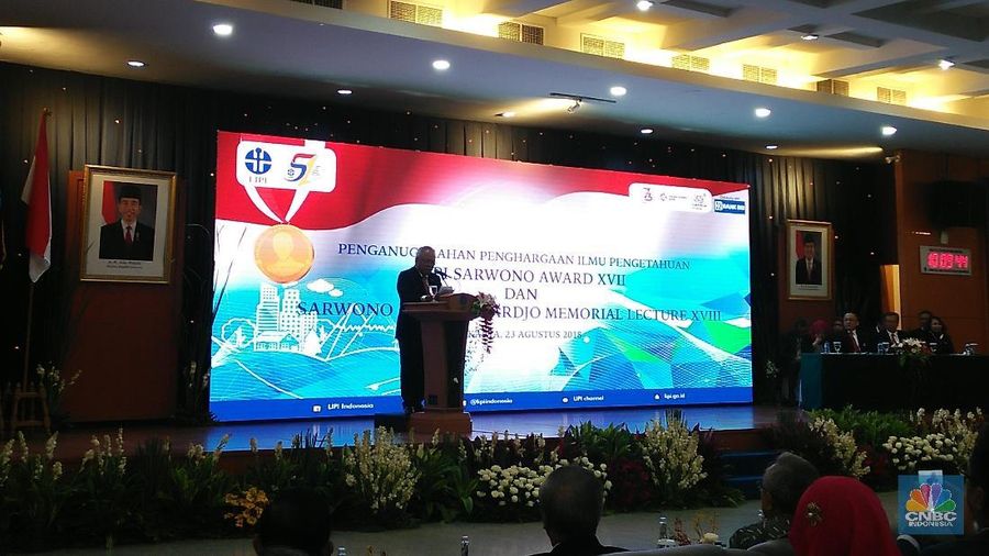 Jalan tol ini dapat mengatasi banjir.
