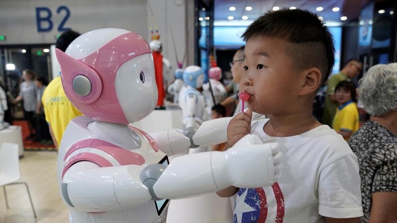 Tingkat pertumbuhan tahunan untuk produksi robot di China turun 35,1 persen pada bulan Mei menjadi hanya 6,3 persen pada bulan juli.