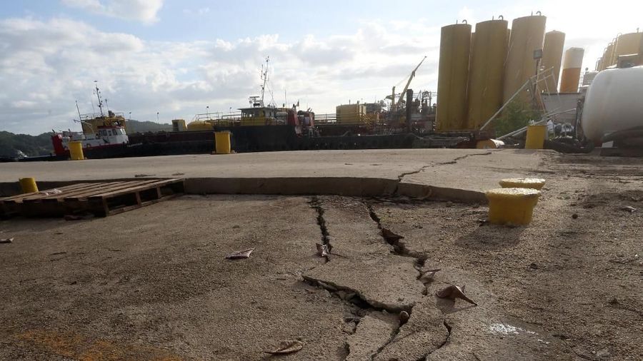 Gempa besar bermagnitudo 7,3 mengguncang Venezuela hari Rabu dan menimbulkan kerusakan pada beberapa bangunan.