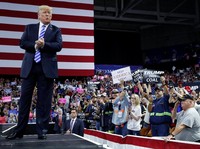 Perang Dagang, Trump Sebut Telah Bicara dengan Presiden China