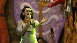 Indra Lesmana-Andien Sihir Ribuan Wisatawan di Pantai Sanur
