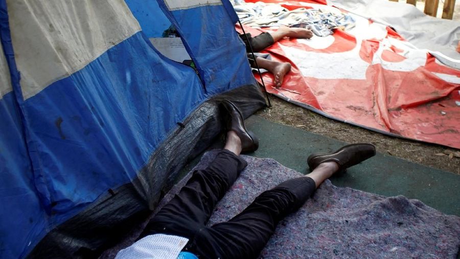 Para imigran banyak yang tinggal di tenda-tenda darurat yang merupakan kamp sementara bagi pengungsi Venezuela.
