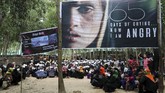 Sejak saat itu, kemah-kemah kotor terus berdiri dan pendatang baru membuat jumlah pengungsi mendekati 1 juta orang.(Reuters/Mohammad Ponir Hossain)