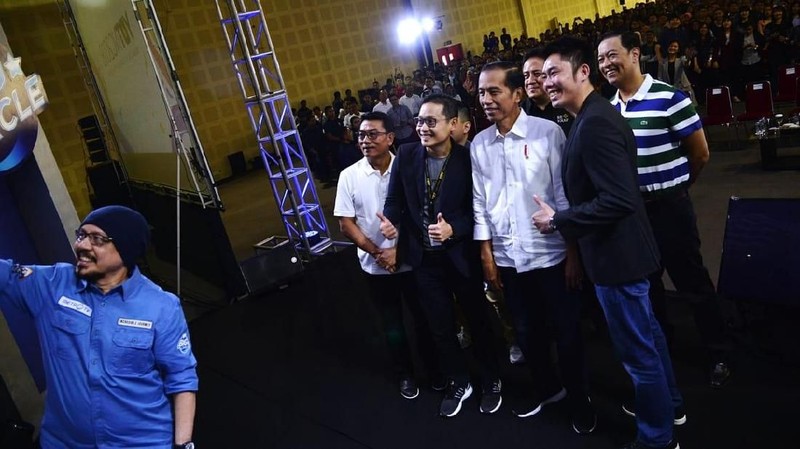 Jokowi memberikan tips memulai bisnis bagi milenial yang ingin menjadi wirausahawan muda.