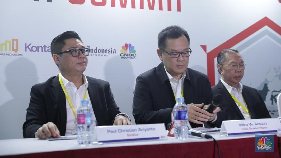 Hal ini dikarenakan perusahaan tak bisa mencairkan pinjaman sindikasi II senilai Rp 2,6 triliun tepat waktu untuk membiayai kembali utang-utangnya ini.