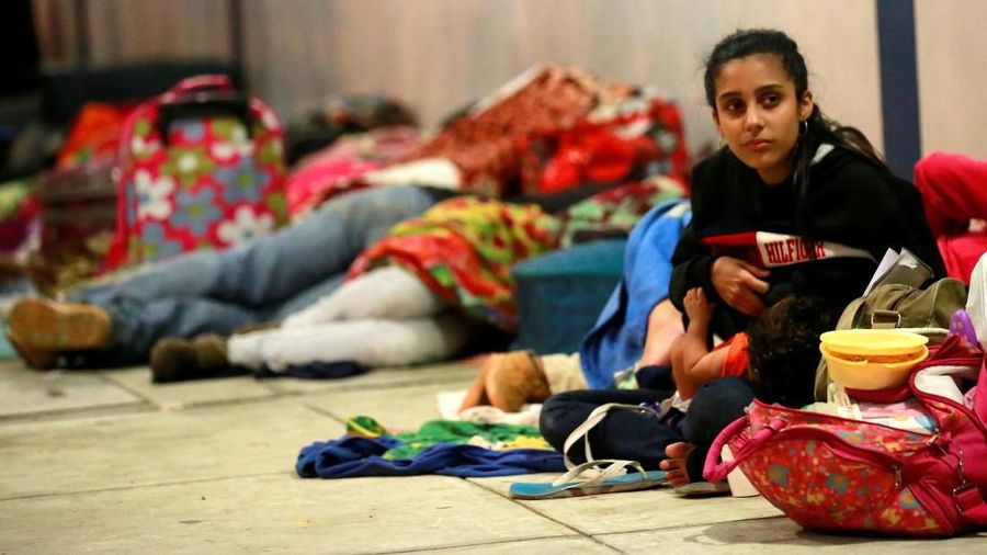 PBB memperkirakan 2,3 juta warga Venezuela telah telah keluar dari negaranya sejak 2014.