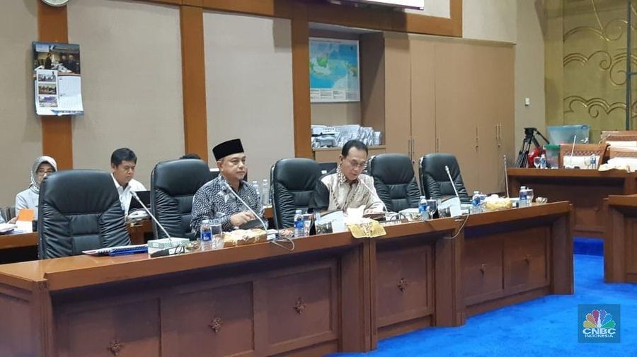 Komisi VII DPR kritik rencana kebijakan energi pemerintah yang masih andalkan impor migas sampai 2050