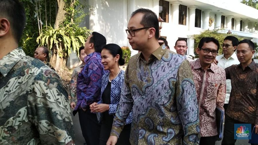 Pengusaha menilai pandemi virus corona atau covid-19 ibarat palu yang memukul sangat kuat nasib bisnis mereka.