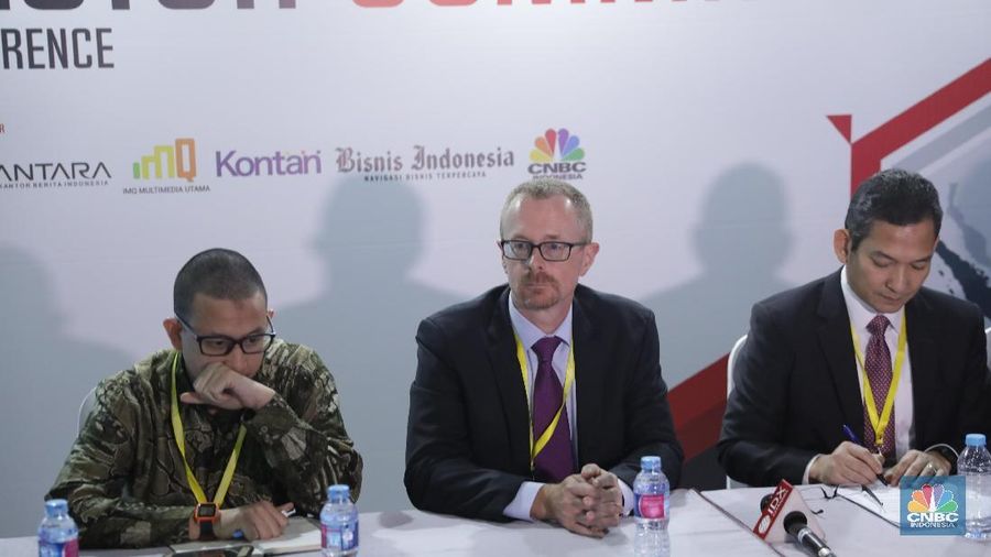 Tak tertutup kemungkinan bahwa investor dari finansial institusi yang akan menyerapya.