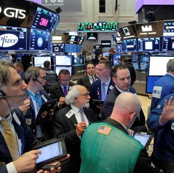 Terbantu Kinerja Emiten Peritel, Dow Futures Menguat 90 Poin