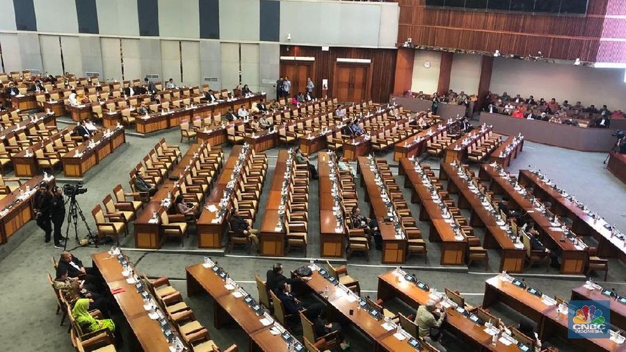 Agenda berikut adalah respons pemerintah yang dijadwalkan pada rapat paripurna 4 September 2018.