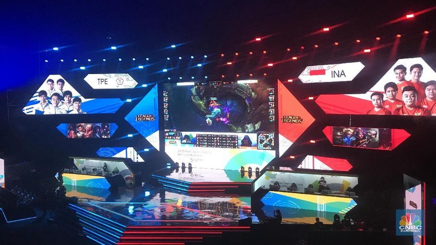 Di Indonesia, eSports sudah mulai dilirik sejak keberadaan Dota atau sekitar 3-4 tahun yang lalu.