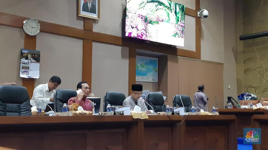 Komisi VII DPR memberi 7 catatan dari RDP hari ini soal produksi minyak Pertamina dan BBM 