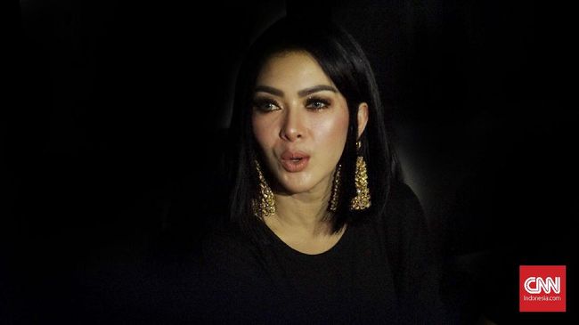 Syahrini-Reino Mulai Pamer Foto Bareng usai Nikah di Tokyo