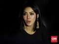 Syahrini Bakal Nyanyikan Komentar 'Julid' Netizen di Konser
