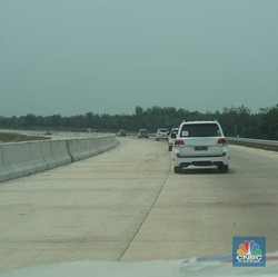 Menaruh Harapan di Jalan Tol Trans Sumatera