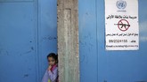 Meski demikian, PBB masih belum memastikan kelanjutan sekolah yang disebut dapat ditutup sewaktu-waktu karena kekurangan dana. (AFP Photo/Jaafar Ashtiyeh)