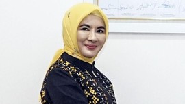 Ditanya Mangkir Panggilan KPK, Dirut Pertamina Lempar Senyum