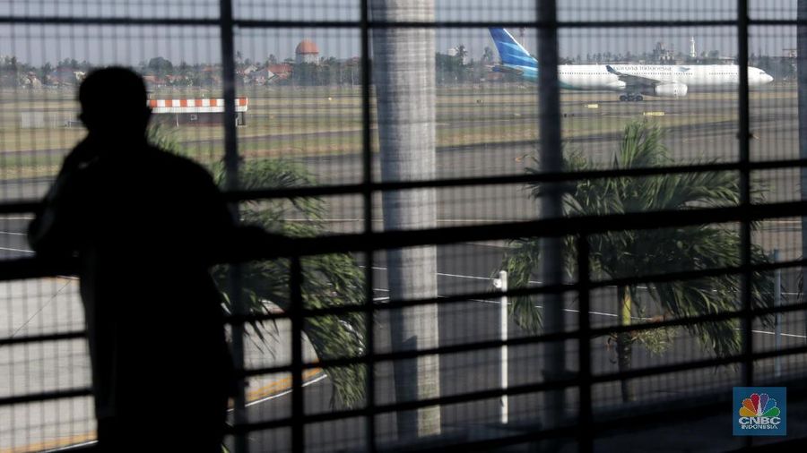 Rencana revisi tarif batas bawah pesawat merupakan imbas dari kenaikan harga avtur.