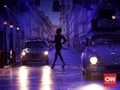 FOTO: Mencari Imaji Audrey Hepburn di Ujung Jalan