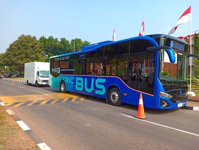 Bus Listrik Moeldoko Mulai Beroperasi di Bandara