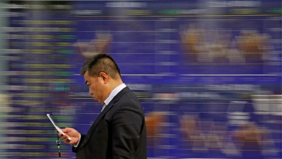 Sentimen yang paling akan menyita perhatian nampaknya datang dari kenaikan suku bunga acuan, baik di dalam negeri maupun di AS