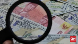Rupiah 'Lesu' Usai IMF Pangkas Proyeksi Pertumbuhan Indonesia