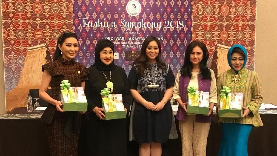 Pengusaha perempuan turut khawatir akan terus melemahnya nilai tukar rupiah terhadap dolar.