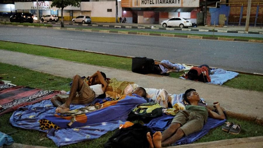 Warga Venezuela berbondong-bondong meninggalkan negaranya yang sedang hancur diterpa krisis ekonomi.