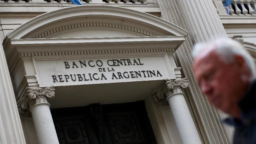 Bank sentral mencetak penguatan peso Argentina dengan menerbitkan surat utang yang berbunga tinggi.