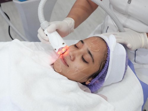 Mencoba Cryo Facial, Cerahkan Wajah dengan Suhu Minus 15 Derajat Mencoba Cryo Facial, Cerahkan Wajah dengan Suhu Minus 15 Derajat