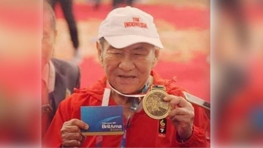 Ia merupakan atlet tertua yang mewakili Indonesia dalam pesta olahraga terbesar di Asia